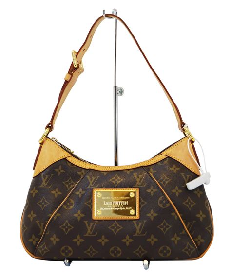 louis vuitton medium shoulder bag|louis vuitton detachable shoulder bags.